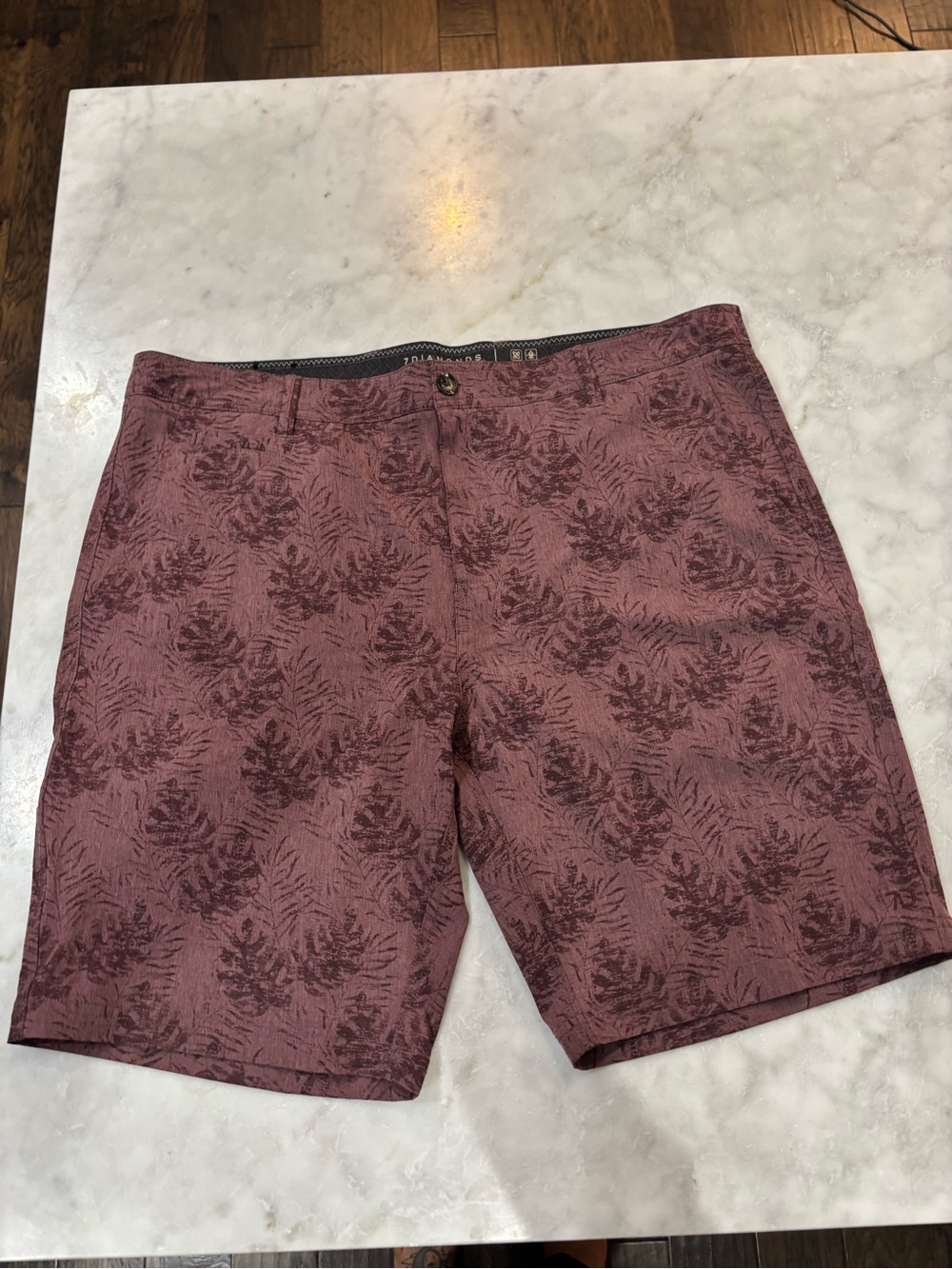 7 Diamonds Maroon Leaf-Print Flat Front Shorts